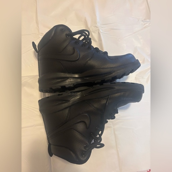 Nike All-Black High-Top Boots kids Manoa - Picture 5 of 9